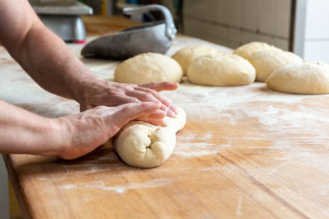 Gebacken wird ausschließlich mit hochwertigen Bio-Rohstoffen – völlig ohne Backhilfsmittel und Zusatzstoffen.
